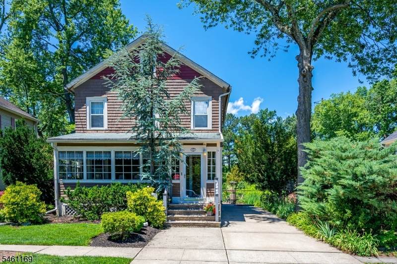 23 Rose St - Photo 1