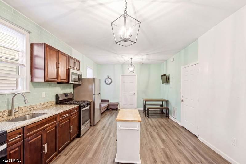 187 2Nd St - Photo 1