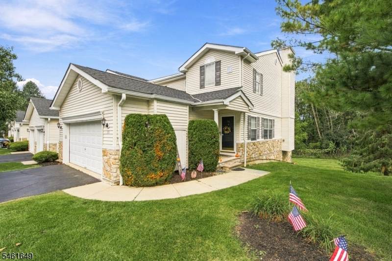 51 Lakeview Dr - Photo 1