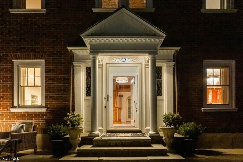 174 Highland Ave - Photo 1