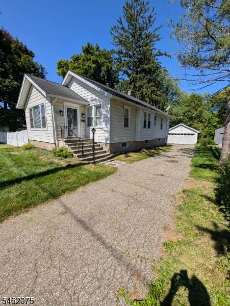 322 E Washington Ave - Photo 1