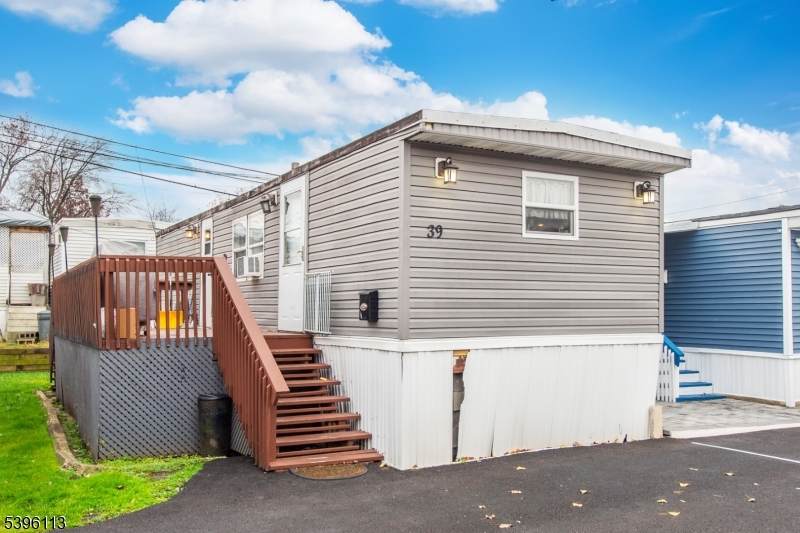 39 Helen Drive - Photo 1