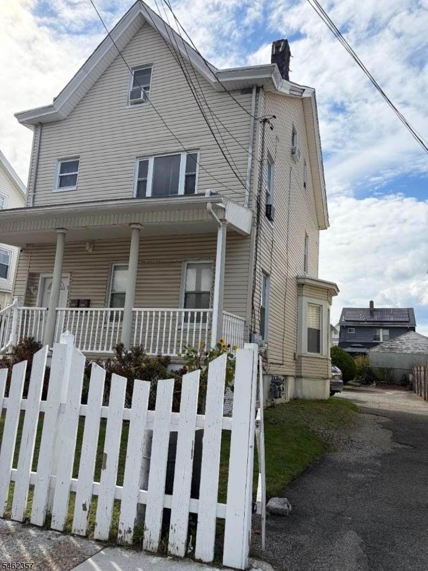 888 E 28Th St - Photo 1