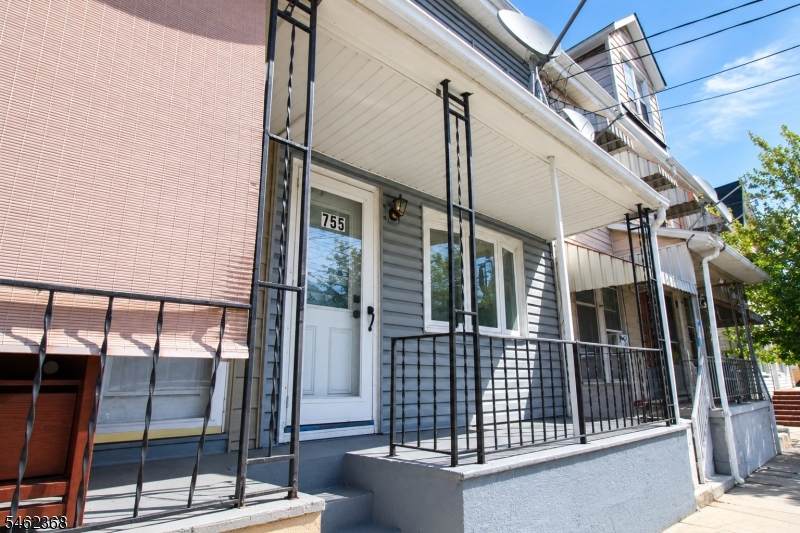 755 S Main St - Photo 1
