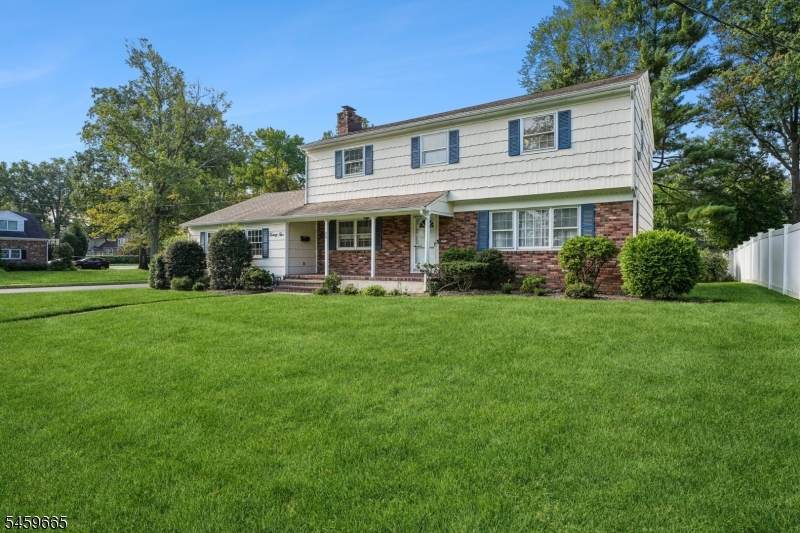 25 Manchester Drive - Photo 1