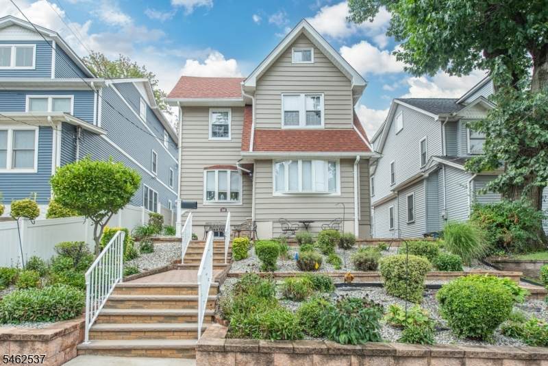 359 Pennington Ave - Photo 1