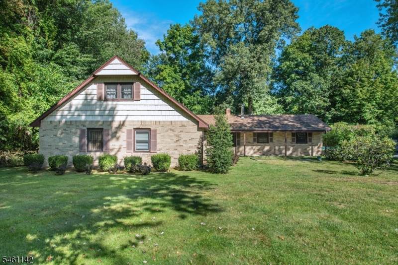 492 Blue Hill Ter - Photo 1