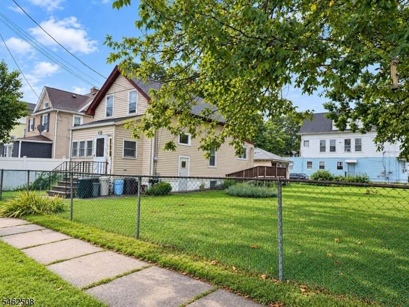 241 Pennsylvania Ave - Photo 1