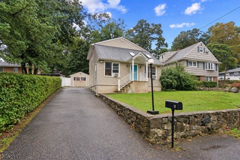 https://bt-photos.global.ssl.fastly.net/gsmls/orig_boomver_1_4054407-2.jpg