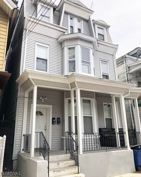 151 Garside St - Photo 1