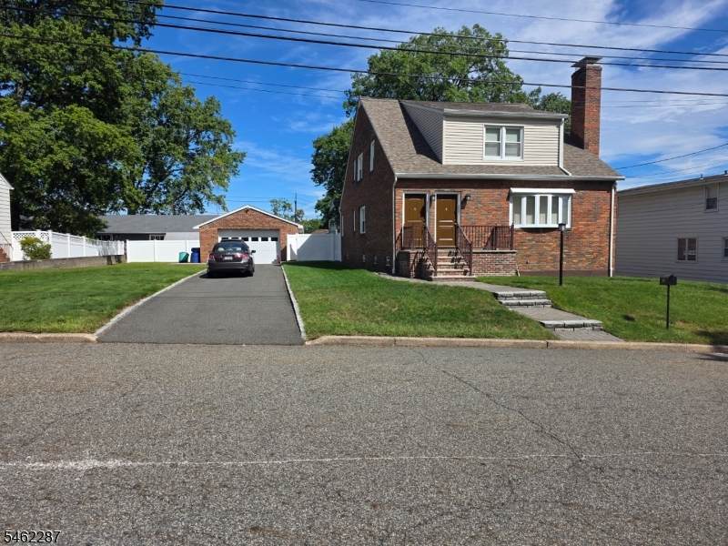 260 Lincoln Ave - Photo 1