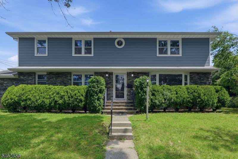 88 6Th St - Photo 1