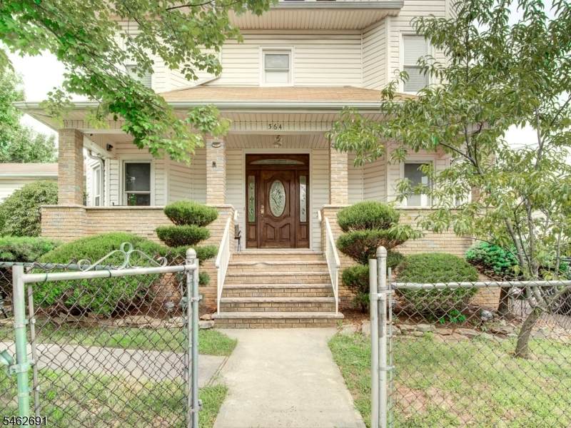 564 Passaic Ave - Photo 1