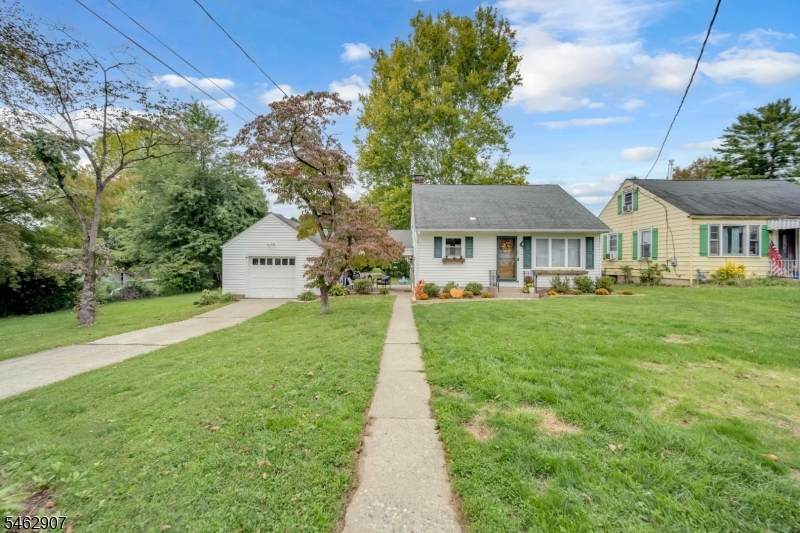 141 Liberty Blvd - Photo 1