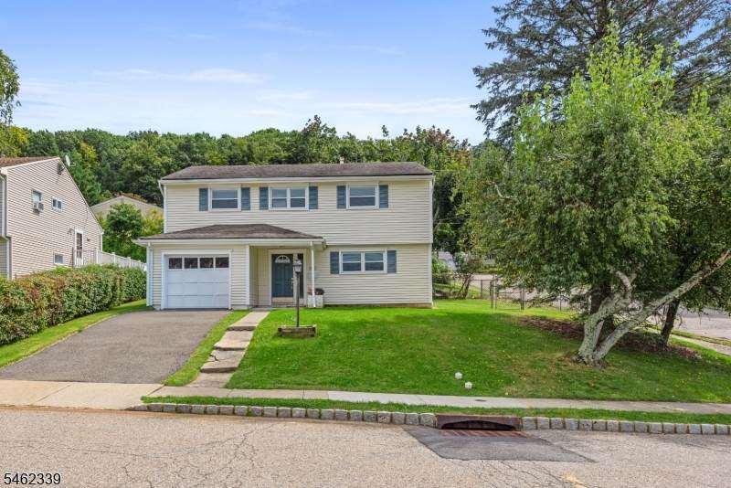 492 Herrick Dr - Photo 1