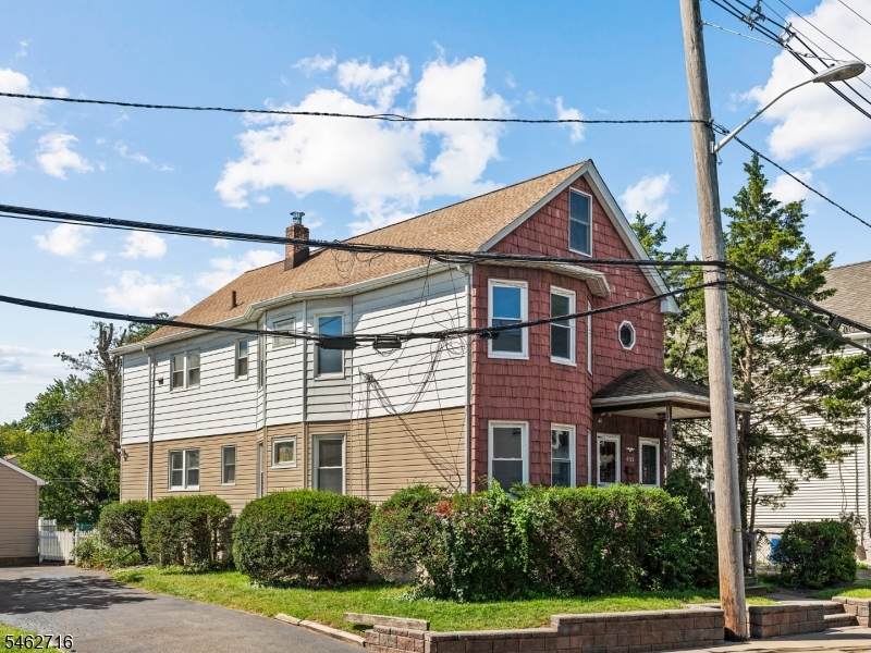 411 Hazel St - Photo 1