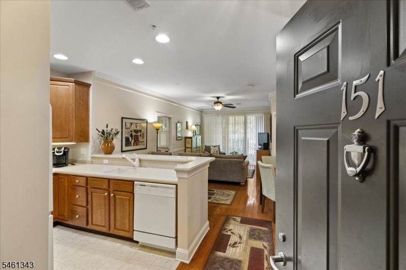 151 Victoria Dr - Photo 1
