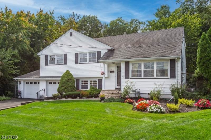 121 Bender Dr - Photo 1