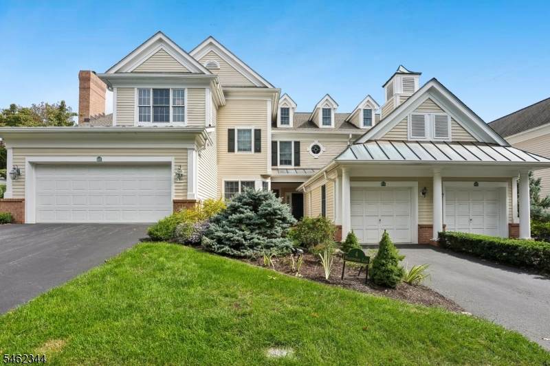 4 Meadowbrook Club Way - Photo 1