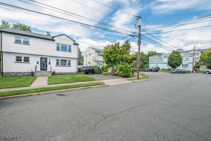 5 Underhill Ct - Photo 1