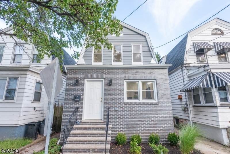 94 Washington Ave - Photo 1