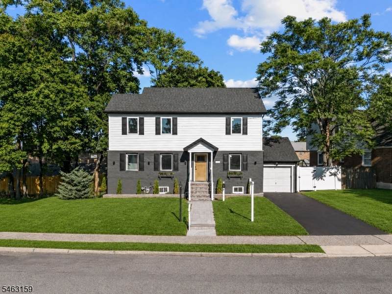 https://bt-photos.global.ssl.fastly.net/gsmls/orig_boomver_1_4055018-2.jpg