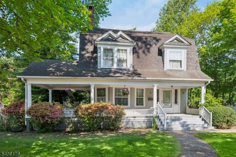 261 Beechwood Ave - Photo 1