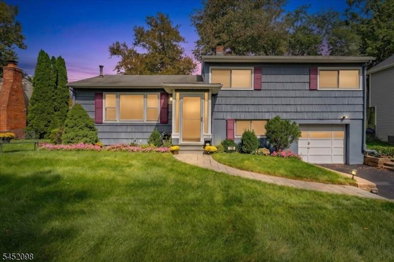 130 South Glenwood Road - Photo 1
