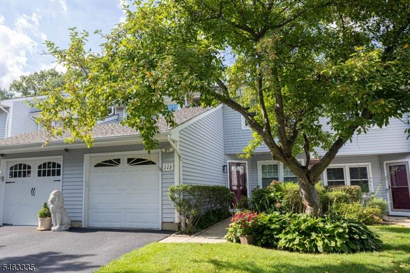 113 Woodmere Dr - Photo 1