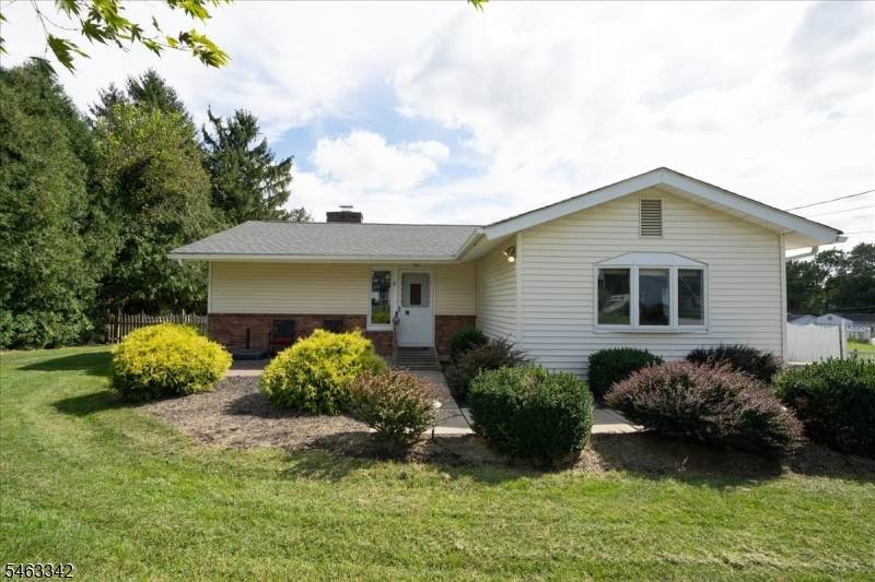 8 Fern Ave - Photo 1