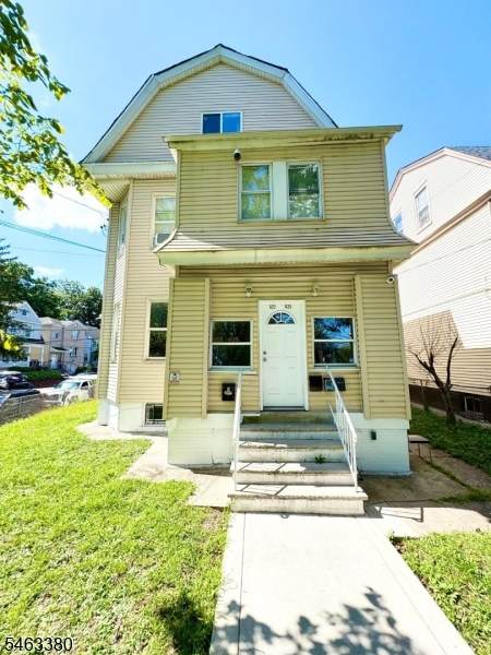 623 Sandford Ave - Photo 1