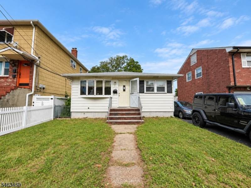 1406 Bower St - Photo 1