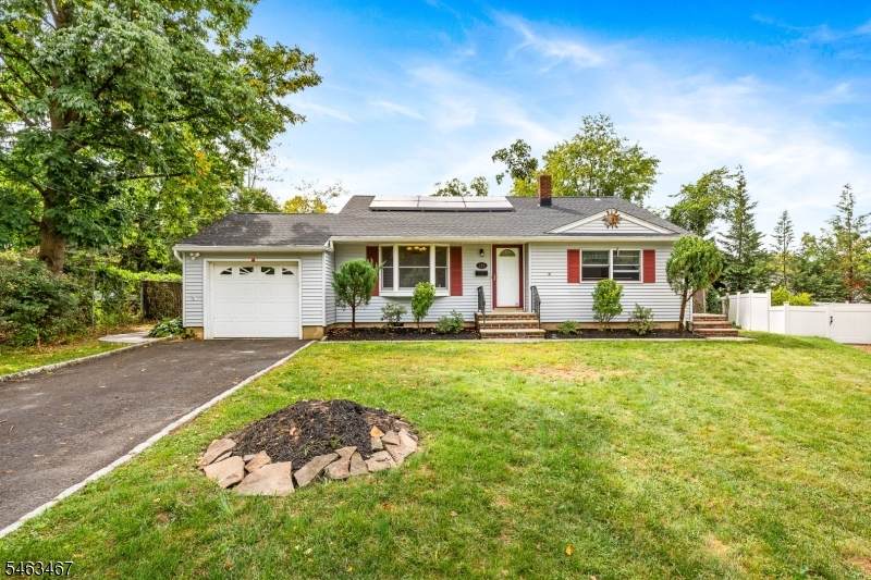 233 Henry Ct - Photo 1
