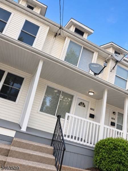 602 William St - Photo 1