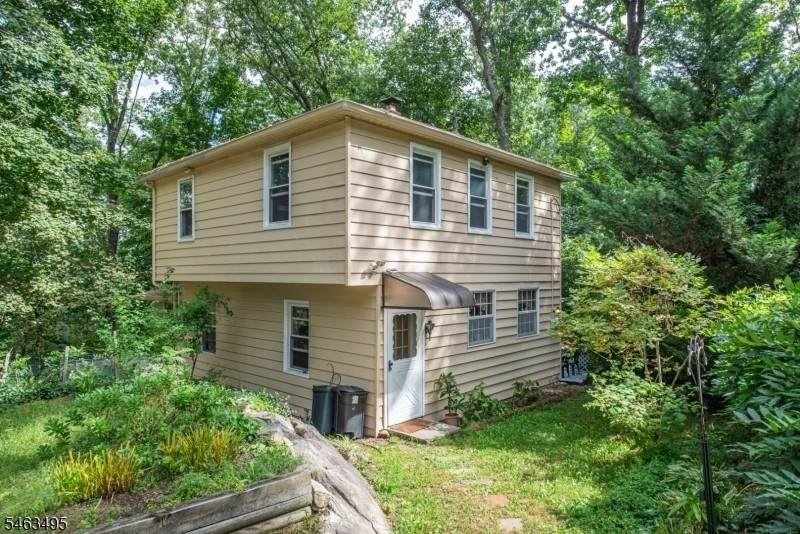 19 Skyland Ave - Photo 1