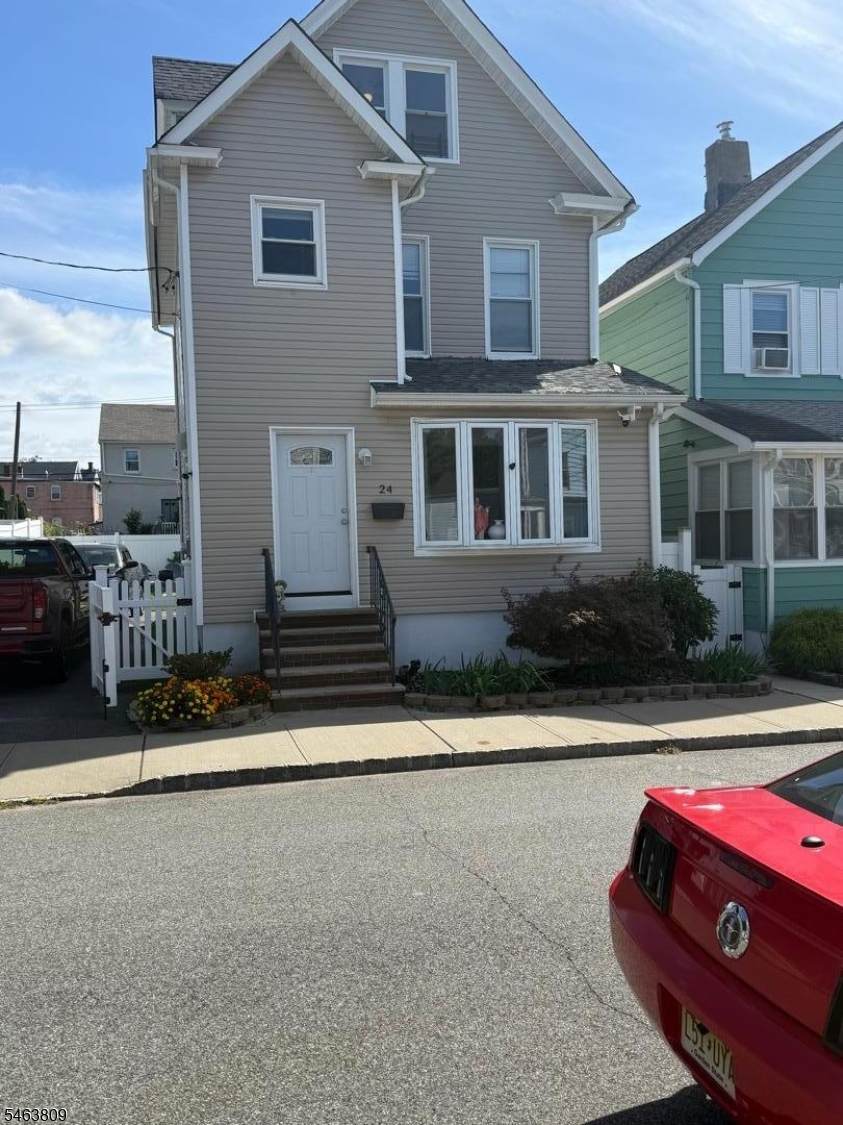 24 Smith St - Photo 1