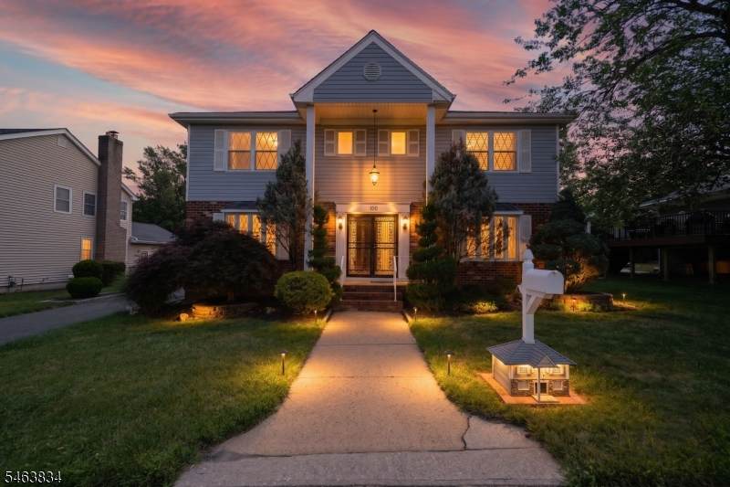 100 Howell Ave - Photo 1
