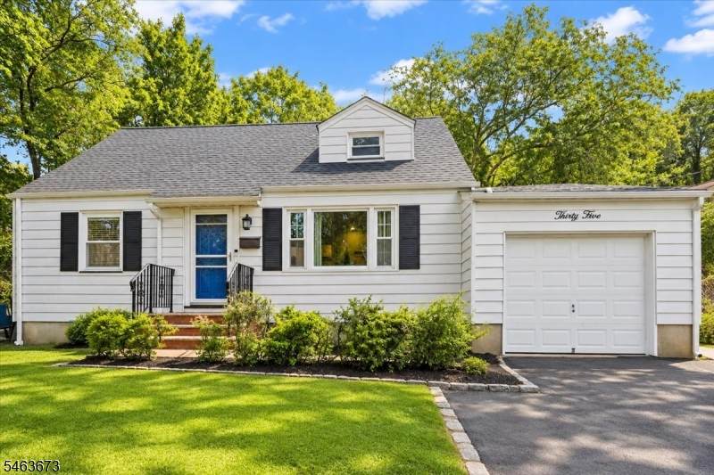 35 Deerfield Dr - Photo 1
