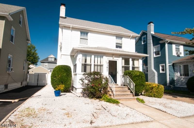 753 Bailey Ave - Photo 1