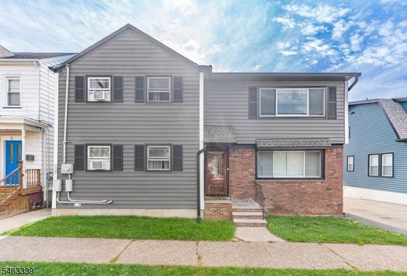 330 N 11Th St - Photo 1