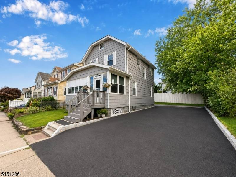 39 Park Dr S - Photo 1