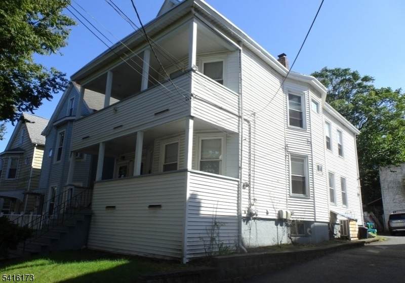 15 Caroline Ave - Photo 1