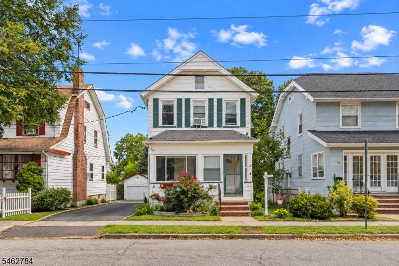 35 Clinton St - Photo 1