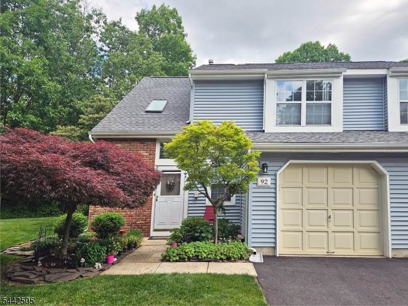92 Stonehedge Court - Photo 1