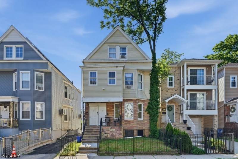 148 N 15Th St - Photo 1