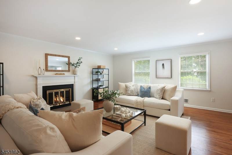 12 Cowperthwaite Pl - Photo 1