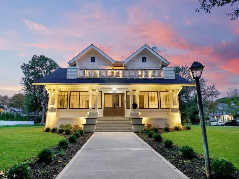 555 Mountain Ave - Photo 1