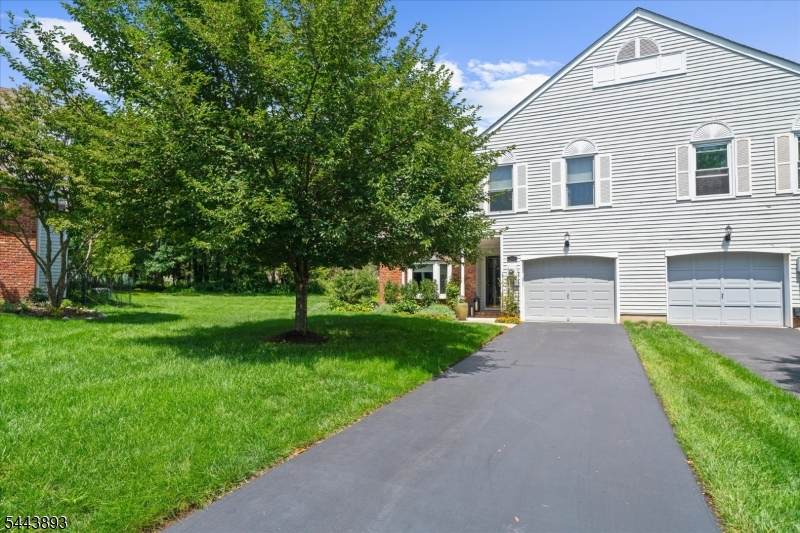 753 Vanessa Ln - Photo 1