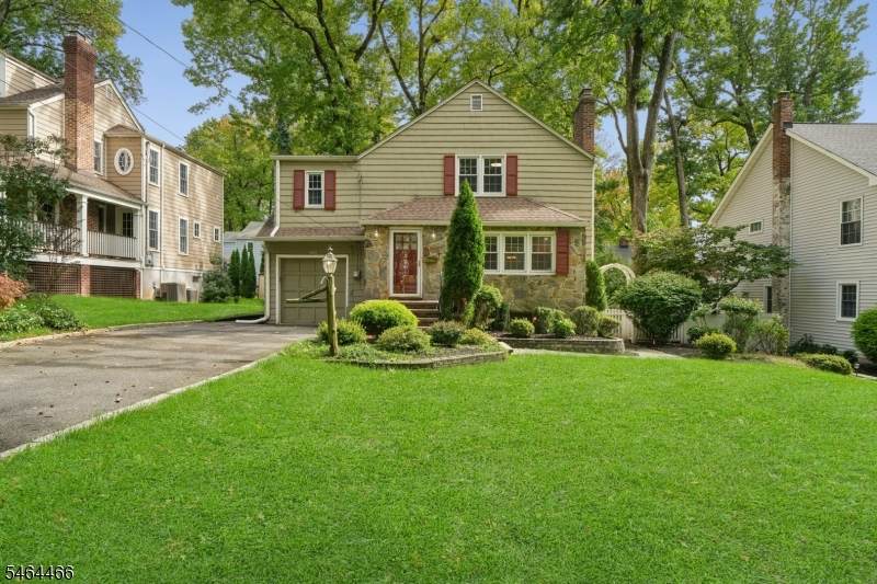 2382 Longfellow Ave - Photo 1