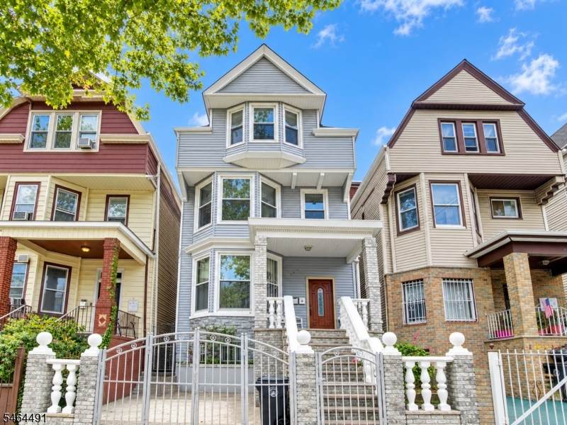 324 Clifton Ave - Photo 1
